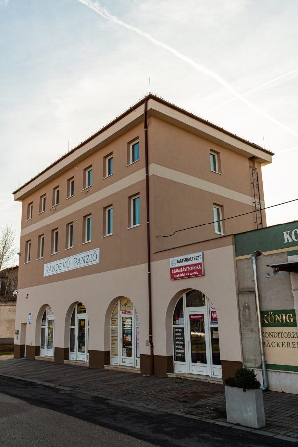 ショプロン Randevu Panzio Bed & Breakfast エクステリア 写真